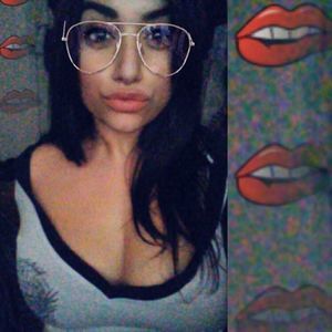 Meet your Posher, Raine